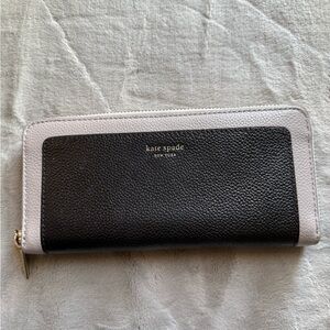 Kate Spade Black and Cream Wallet